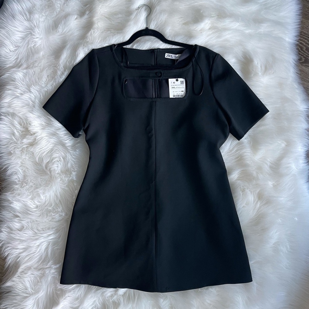 NEW Zara Black Minidress with short sleeves